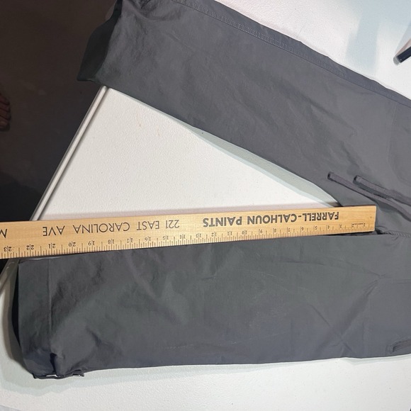 Eddie Bauer Women's Nylon Hiking Pant Small Gray Quick Dry Read - Picture 3 of 8